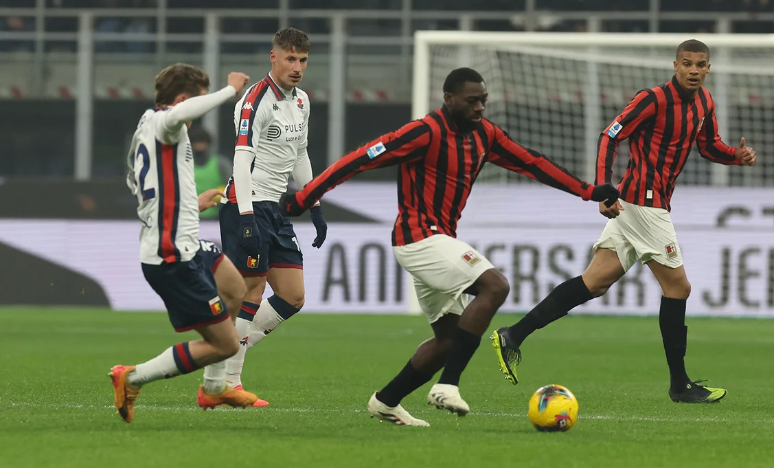 AC Milan vs Genoa (02:45 16/12) | Xem lại trận đấu